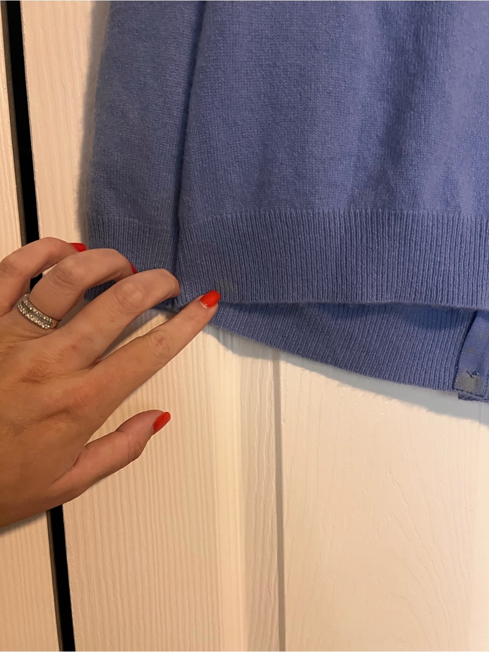 Moda International 100% Cashmere Crewneck Cardigan with Pearl - Picture 6 of 6